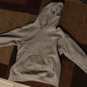 Gray nike sweatshirt